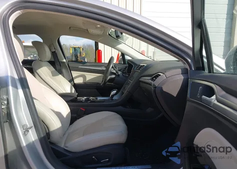 2014 Ford Fusion Titanium z USA, uszkodzony, nr VIN 3FA6P0K98ER385791